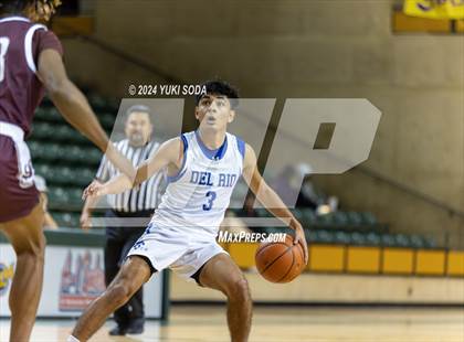 Thumbnail 3 in Midland Legacy vs. Del Rio (Byron Johnston Holiday Classic) photogallery.