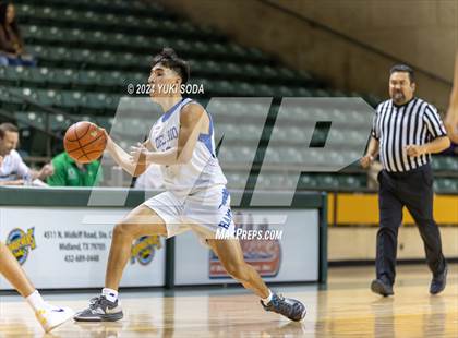 Thumbnail 3 in Midland Legacy vs. Del Rio (Byron Johnston Holiday Classic) photogallery.