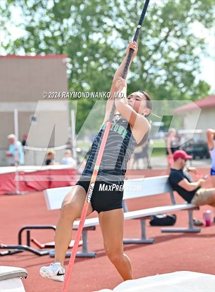 Thumbnail 2 in IHSAA Pike Regional (Pole Vault)  photogallery.