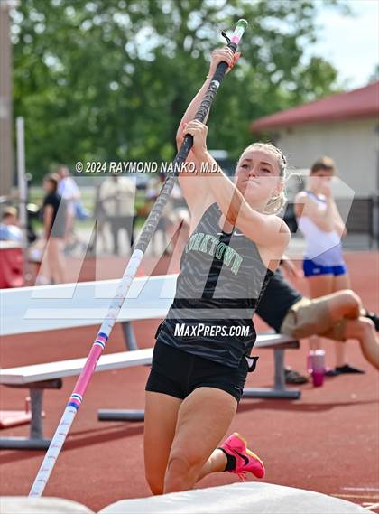 Thumbnail 1 in IHSAA Pike Regional (Pole Vault)  photogallery.