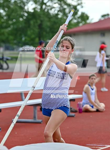 Thumbnail 1 in IHSAA Pike Regional (Pole Vault)  photogallery.