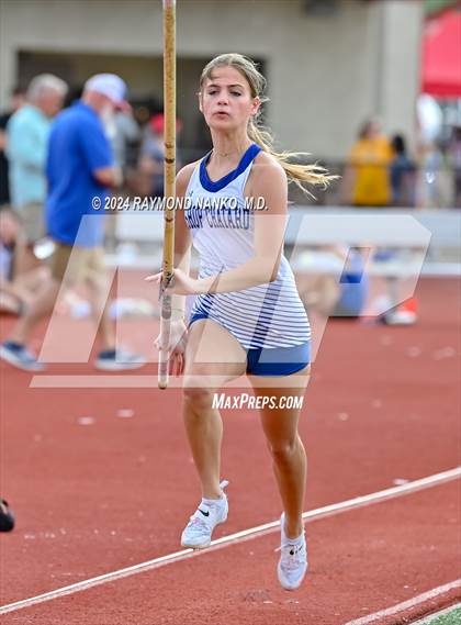 Thumbnail 3 in IHSAA Pike Regional (Pole Vault)  photogallery.