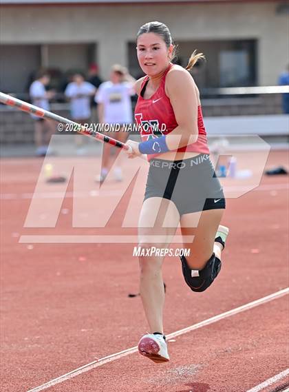 Thumbnail 1 in IHSAA Pike Regional (Pole Vault)  photogallery.