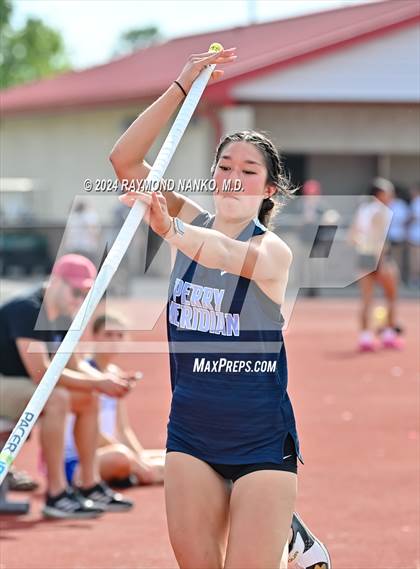Thumbnail 3 in IHSAA Pike Regional (Pole Vault)  photogallery.