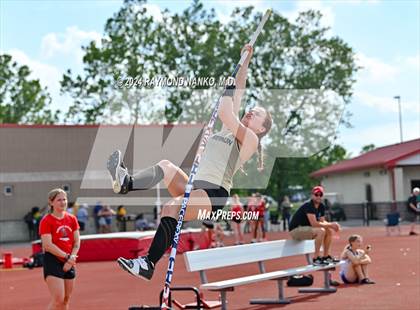 Thumbnail 1 in IHSAA Pike Regional (Pole Vault)  photogallery.