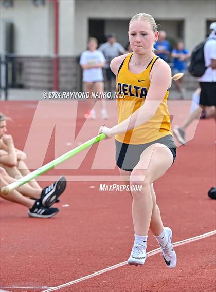 Thumbnail 2 in IHSAA Pike Regional (Pole Vault)  photogallery.