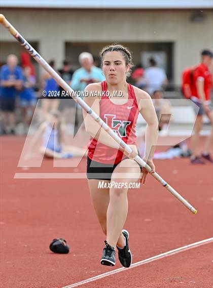Thumbnail 3 in IHSAA Pike Regional (Pole Vault)  photogallery.