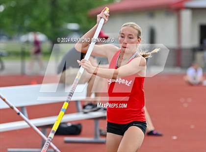 Thumbnail 2 in IHSAA Pike Regional (Pole Vault)  photogallery.