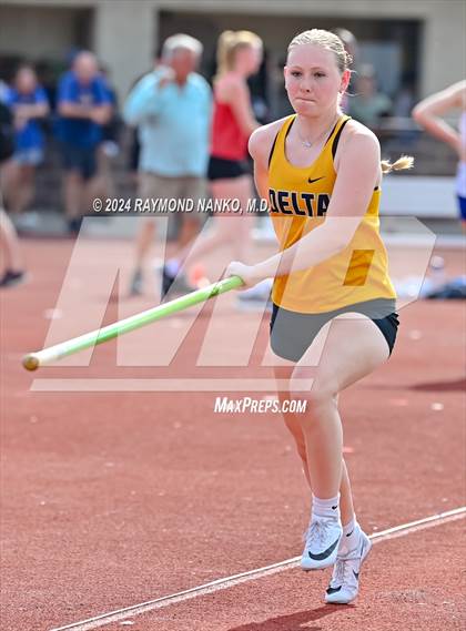 Thumbnail 1 in IHSAA Pike Regional (Pole Vault)  photogallery.