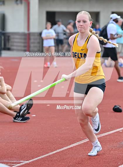 Thumbnail 1 in IHSAA Pike Regional (Pole Vault)  photogallery.