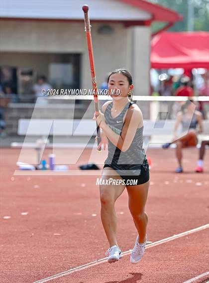 Thumbnail 1 in IHSAA Pike Regional (Pole Vault)  photogallery.
