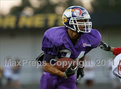 Thumbnail 1 in 2010 Lions All-Star Game (North vs. South) photogallery.