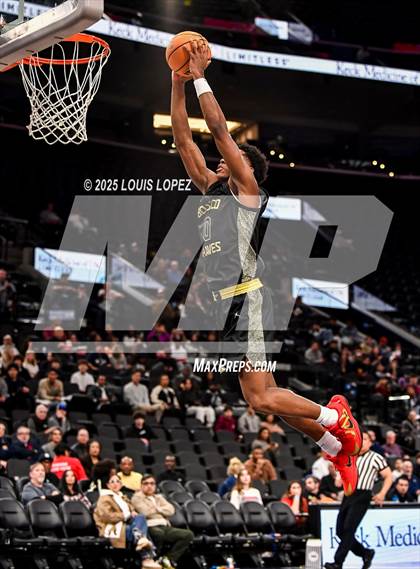 Thumbnail 3 in St. John Bosco vs. Mater Dei (Trinity-Mission League Showcase) photogallery.