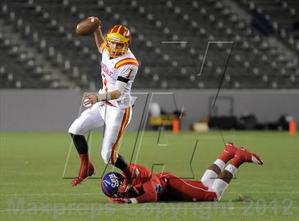 Thumbnail 3 in Oakdale vs. Serra (CIF State D2 Final) photogallery.