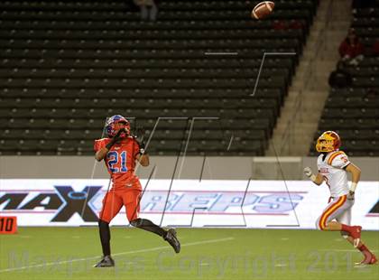 Thumbnail 1 in Oakdale vs. Serra (CIF State D2 Final) photogallery.