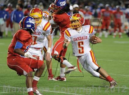 Thumbnail 2 in Oakdale vs. Serra (CIF State D2 Final) photogallery.