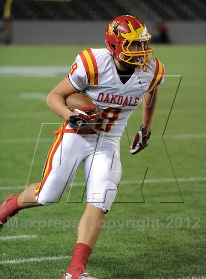 Thumbnail 2 in Oakdale vs. Serra (CIF State D2 Final) photogallery.