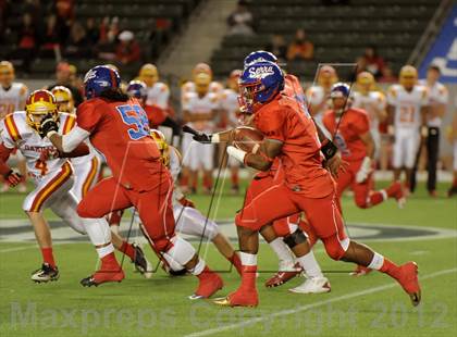 Thumbnail 3 in Oakdale vs. Serra (CIF State D2 Final) photogallery.