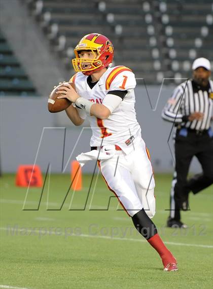 Thumbnail 2 in Oakdale vs. Serra (CIF State D2 Final) photogallery.