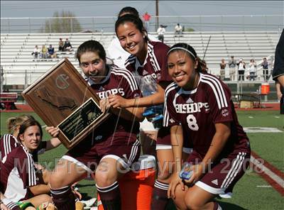 Thumbnail 3 in Bishop's vs. Oaks Christian (CIF SoCal D3 Regional Final) photogallery.