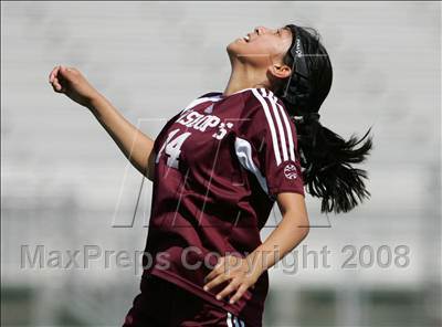 Thumbnail 1 in Bishop's vs. Oaks Christian (CIF SoCal D3 Regional Final) photogallery.