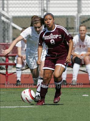 Thumbnail 2 in Bishop's vs. Oaks Christian (CIF SoCal D3 Regional Final) photogallery.