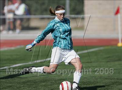 Thumbnail 2 in Bishop's vs. Oaks Christian (CIF SoCal D3 Regional Final) photogallery.