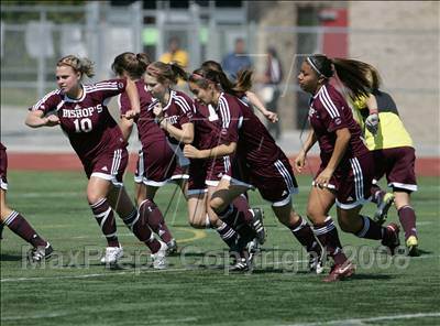 Thumbnail 3 in Bishop's vs. Oaks Christian (CIF SoCal D3 Regional Final) photogallery.