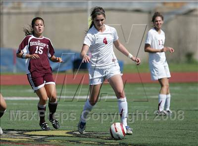 Thumbnail 3 in Bishop's vs. Oaks Christian (CIF SoCal D3 Regional Final) photogallery.