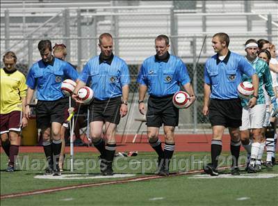 Thumbnail 2 in Bishop's vs. Oaks Christian (CIF SoCal D3 Regional Final) photogallery.