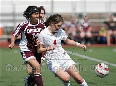 Thumbnail 2 in Bishop's vs. Oaks Christian (CIF SoCal D3 Regional Final) photogallery.