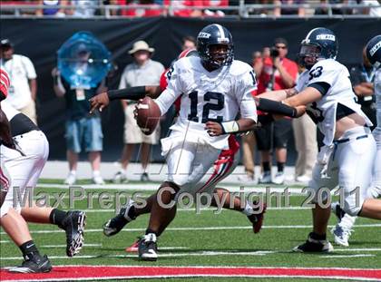 Thumbnail 2 in Dwyer vs. Glenville (Kirk Herbstreit National Kickoff Classic) photogallery.