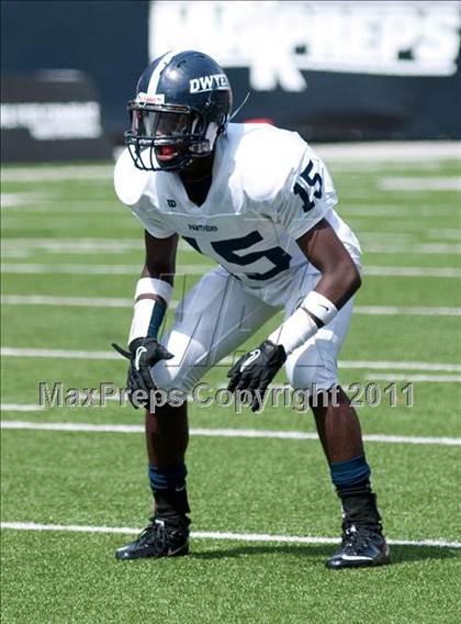 Thumbnail 1 in Dwyer vs. Glenville (Kirk Herbstreit National Kickoff Classic) photogallery.