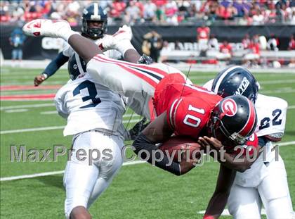 Thumbnail 2 in Dwyer vs. Glenville (Kirk Herbstreit National Kickoff Classic) photogallery.