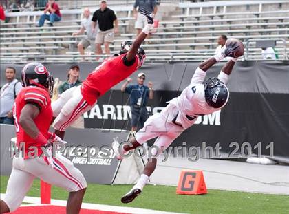 Thumbnail 3 in Dwyer vs. Glenville (Kirk Herbstreit National Kickoff Classic) photogallery.