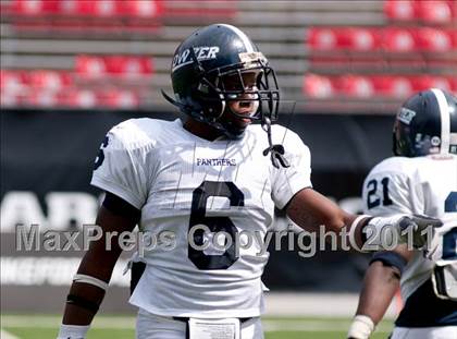 Thumbnail 2 in Dwyer vs. Glenville (Kirk Herbstreit National Kickoff Classic) photogallery.