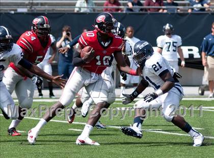 Thumbnail 3 in Dwyer vs. Glenville (Kirk Herbstreit National Kickoff Classic) photogallery.