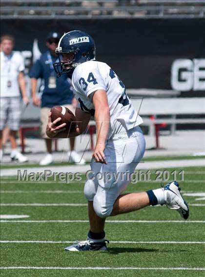 Thumbnail 2 in Dwyer vs. Glenville (Kirk Herbstreit National Kickoff Classic) photogallery.
