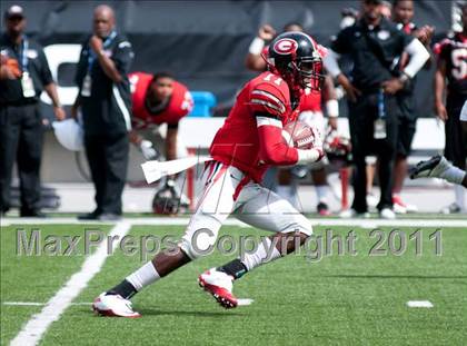 Thumbnail 1 in Dwyer vs. Glenville (Kirk Herbstreit National Kickoff Classic) photogallery.