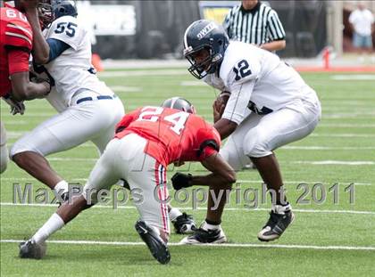 Thumbnail 1 in Dwyer vs. Glenville (Kirk Herbstreit National Kickoff Classic) photogallery.