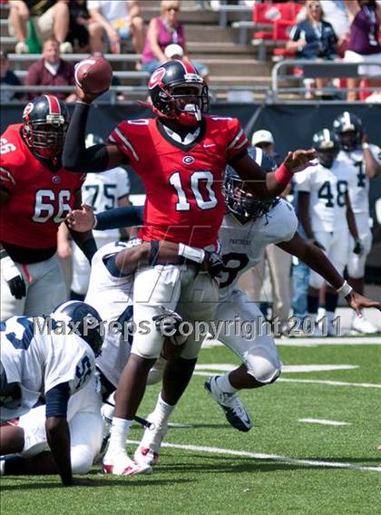Thumbnail 1 in Dwyer vs. Glenville (Kirk Herbstreit National Kickoff Classic) photogallery.