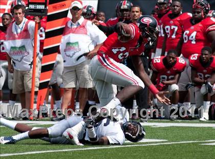 Thumbnail 2 in Dwyer vs. Glenville (Kirk Herbstreit National Kickoff Classic) photogallery.