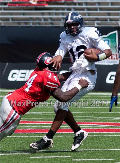 Thumbnail 3 in Dwyer vs. Glenville (Kirk Herbstreit National Kickoff Classic) photogallery.