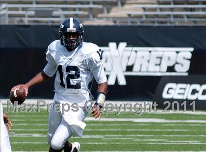 Thumbnail 3 in Dwyer vs. Glenville (Kirk Herbstreit National Kickoff Classic) photogallery.
