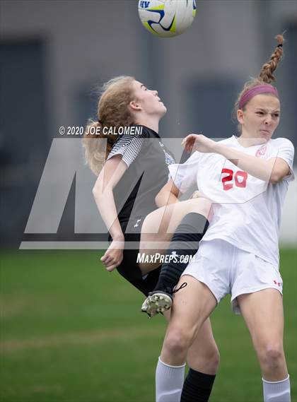 Thumbnail 2 in Lee [Robert E.] vs Alamo Heights (NEISD Soccer Showcase) photogallery.