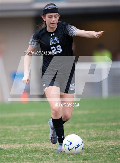 Thumbnail 2 in Lee [Robert E.] vs Alamo Heights (NEISD Soccer Showcase) photogallery.