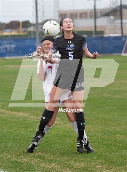 Thumbnail 2 in Lee [Robert E.] vs Alamo Heights (NEISD Soccer Showcase) photogallery.