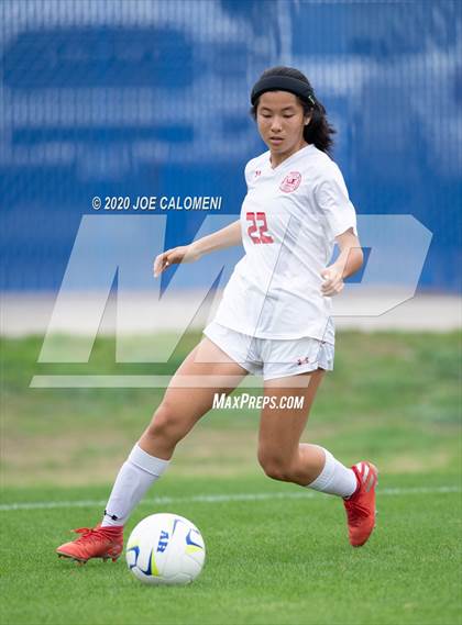 Thumbnail 1 in Lee [Robert E.] vs Alamo Heights (NEISD Soccer Showcase) photogallery.