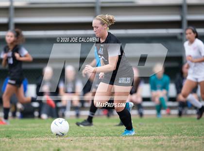 Thumbnail 2 in Lee [Robert E.] vs Alamo Heights (NEISD Soccer Showcase) photogallery.