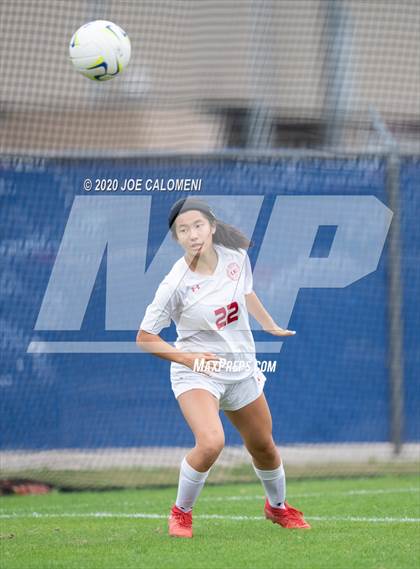 Thumbnail 3 in Lee [Robert E.] vs Alamo Heights (NEISD Soccer Showcase) photogallery.